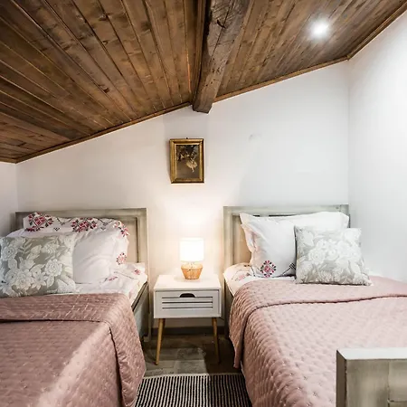 Луксозна вила Augusta's Authentic Pchelnik (Varna)