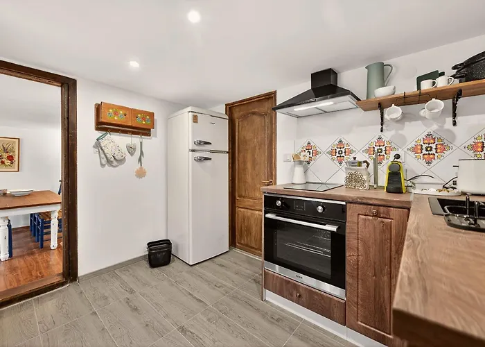 Augusta's Authentic Pchelnik (Varna)