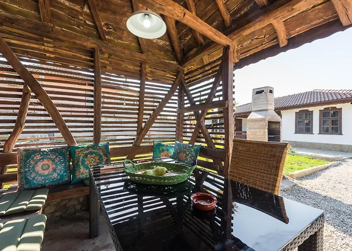 Augusta's Authentic Villa *