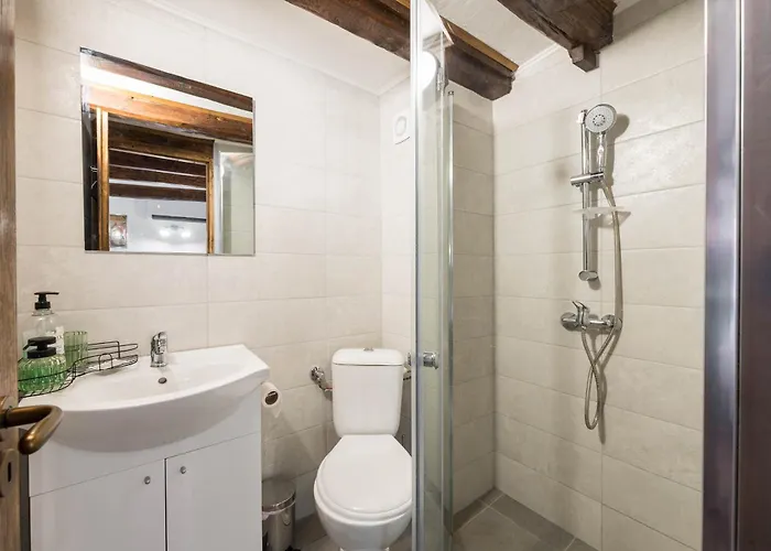 Augusta's Authentic Villa *