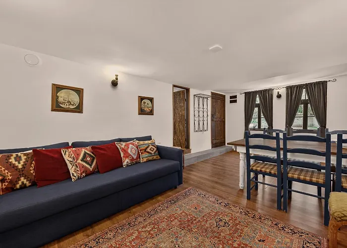 Augusta's Authentic Villa