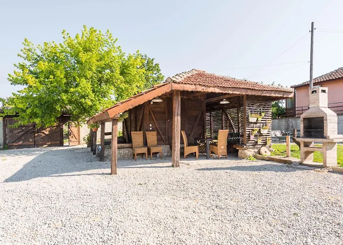 Augusta's Authentic Villa Pchelnik (Varna)